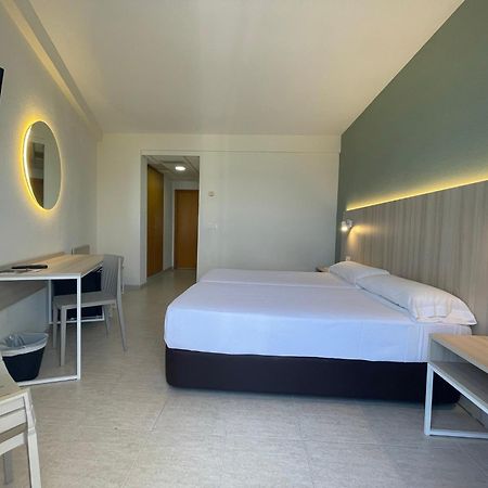 Hotel Marconi Бенидорм Екстериор снимка