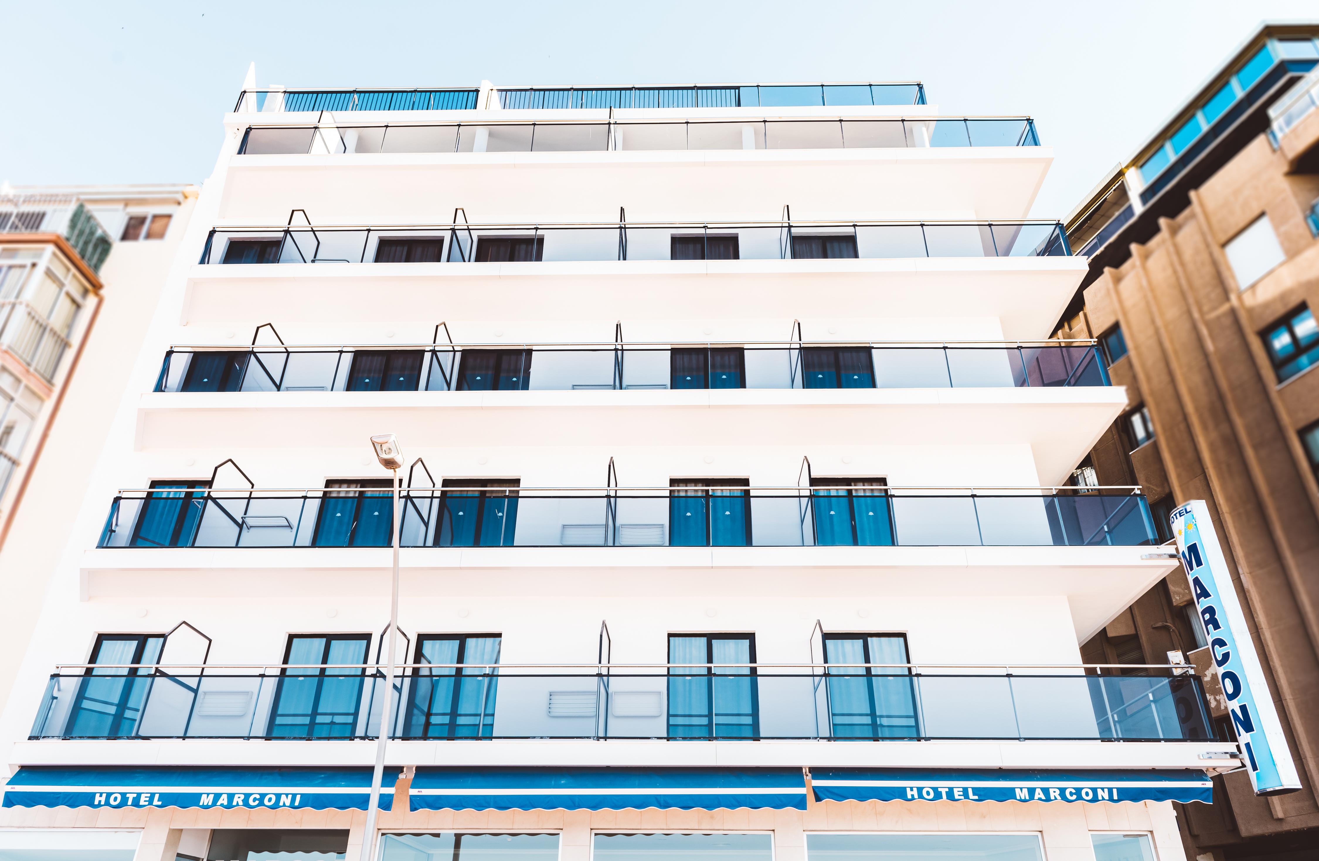 Hotel Marconi Бенидорм Екстериор снимка
