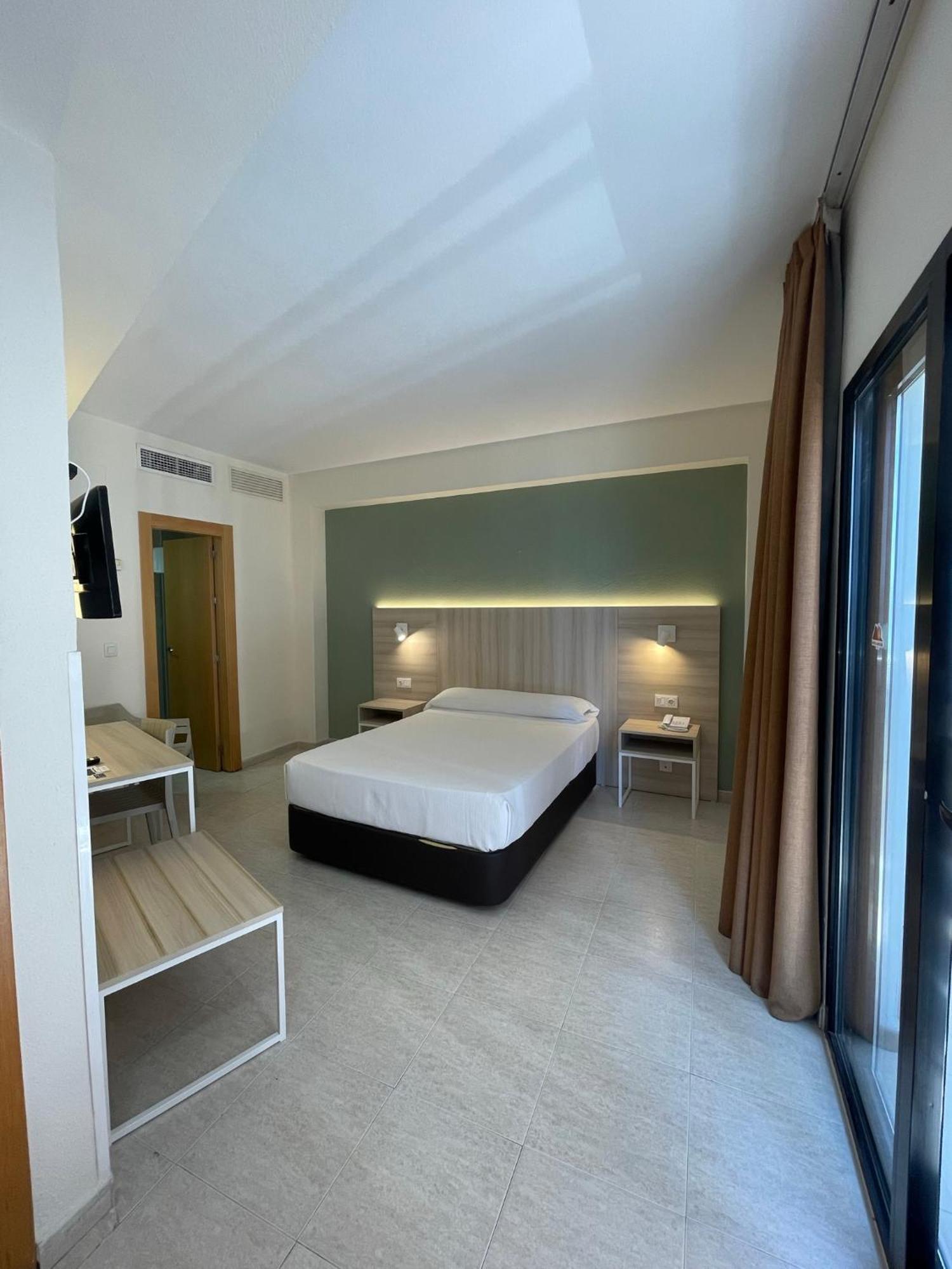 Hotel Marconi Бенидорм Екстериор снимка