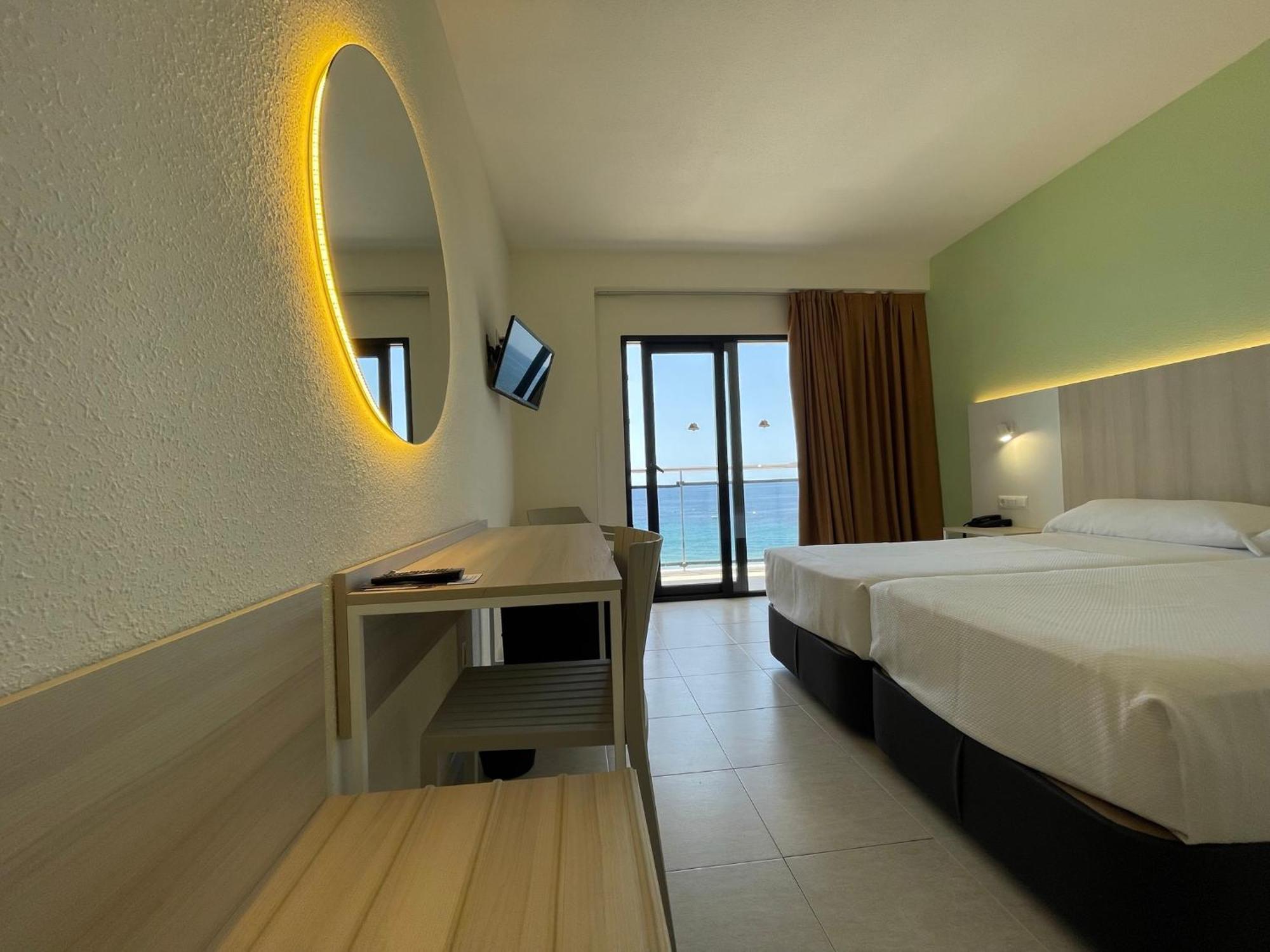 Hotel Marconi Бенидорм Екстериор снимка