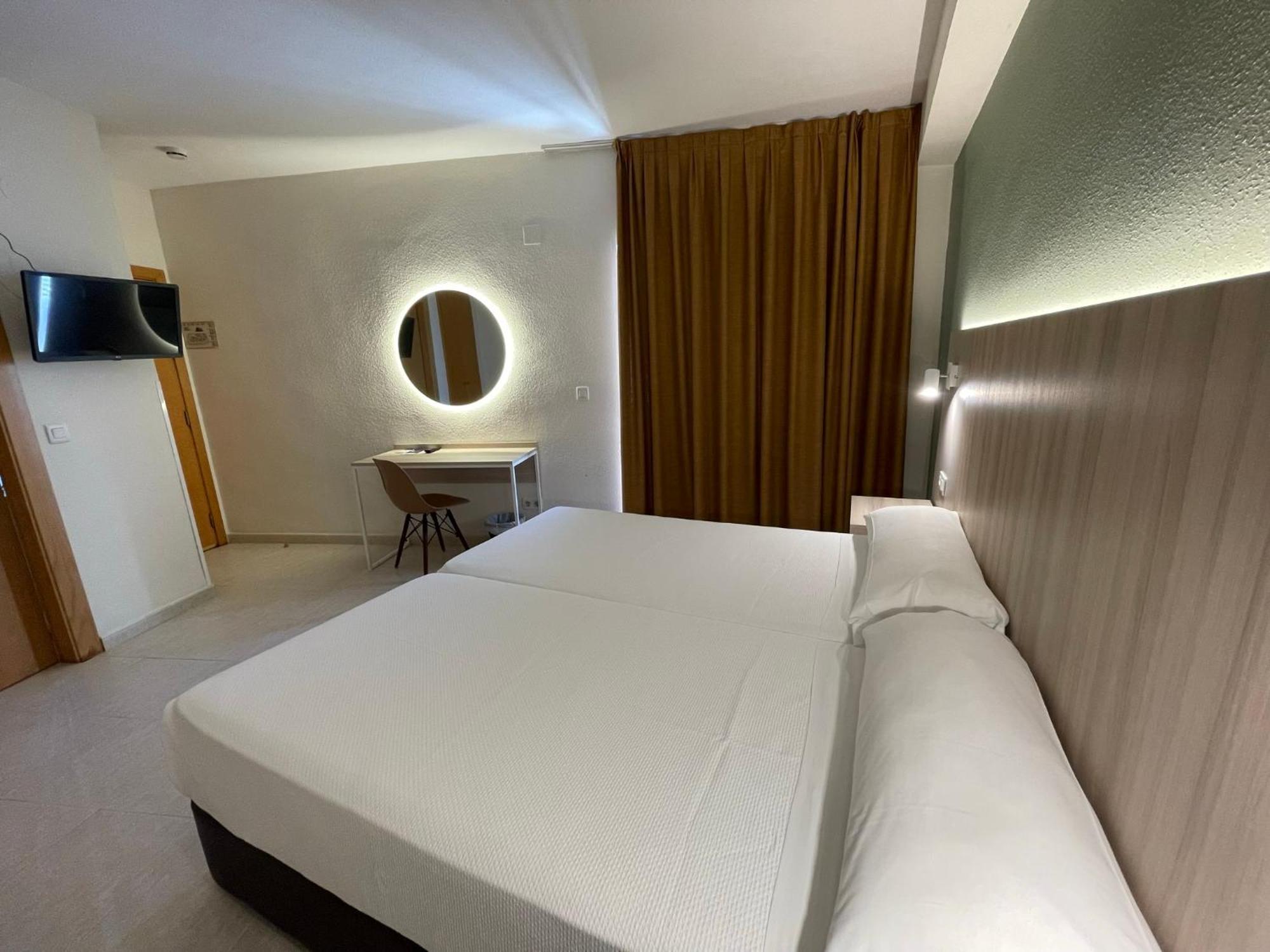 Hotel Marconi Бенидорм Екстериор снимка