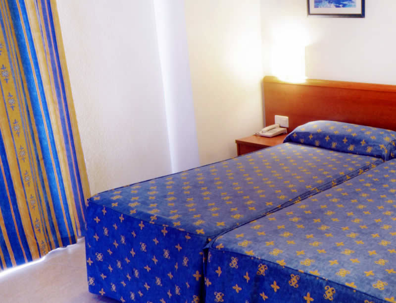 Hotel Marconi Бенидорм Екстериор снимка